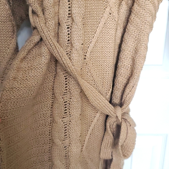 Beautiful leah-cable knit sweater dress - Picture 5 of 6